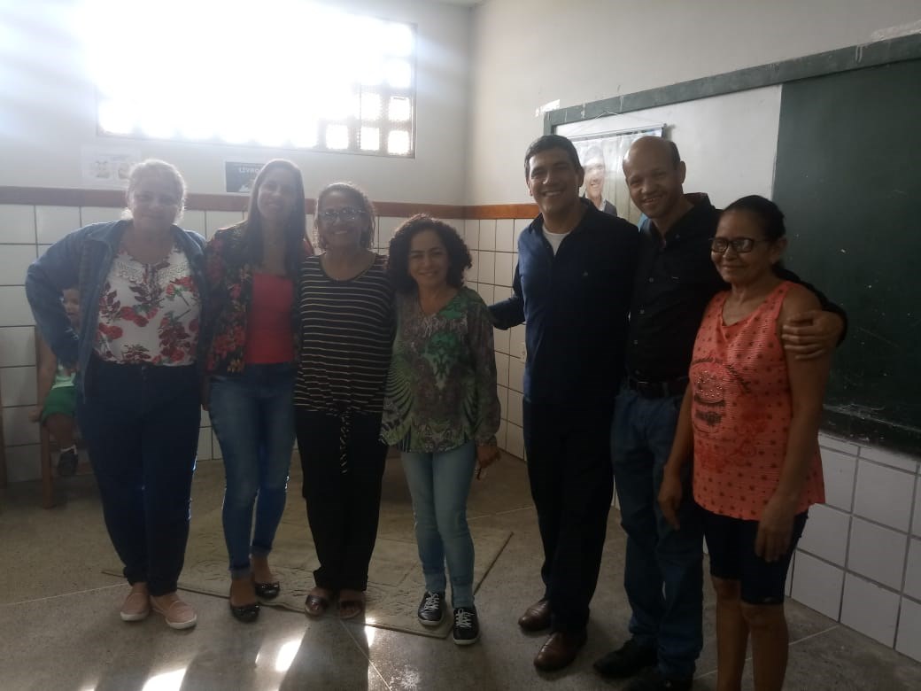 Camacã: Projeto Encontro com Escritor visita o Grupo Escolar Luíza Vargens


